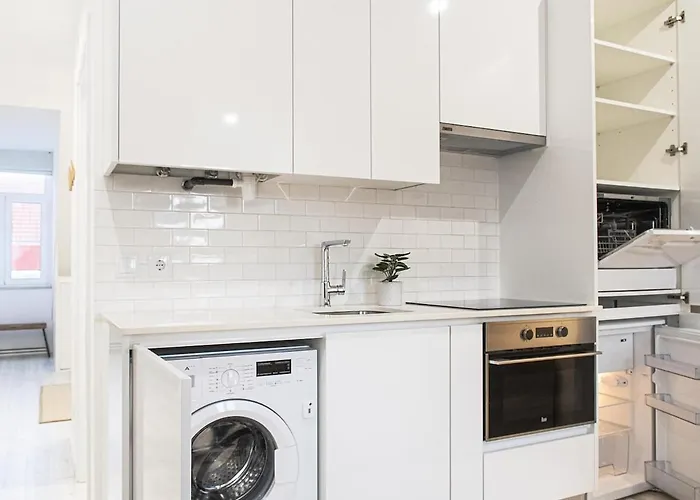 Grace Lovely Bright With Elevator شقة Lisboa